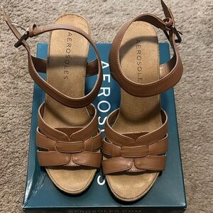 AEROSOLES Women's Tan Strappy Sandals - Pennsville Size 7.5